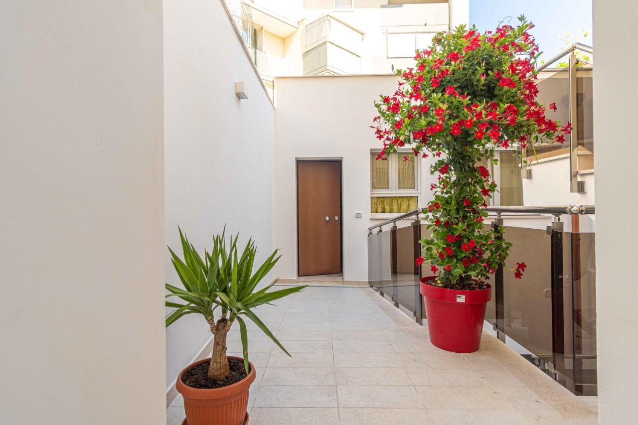 בארי Seven Notes Guest House מראה חיצוני תמונה