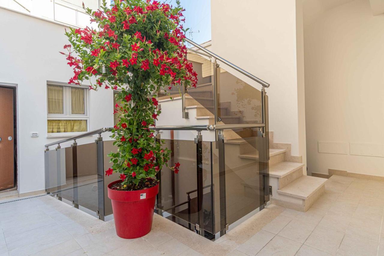 בארי Seven Notes Guest House מראה חיצוני תמונה